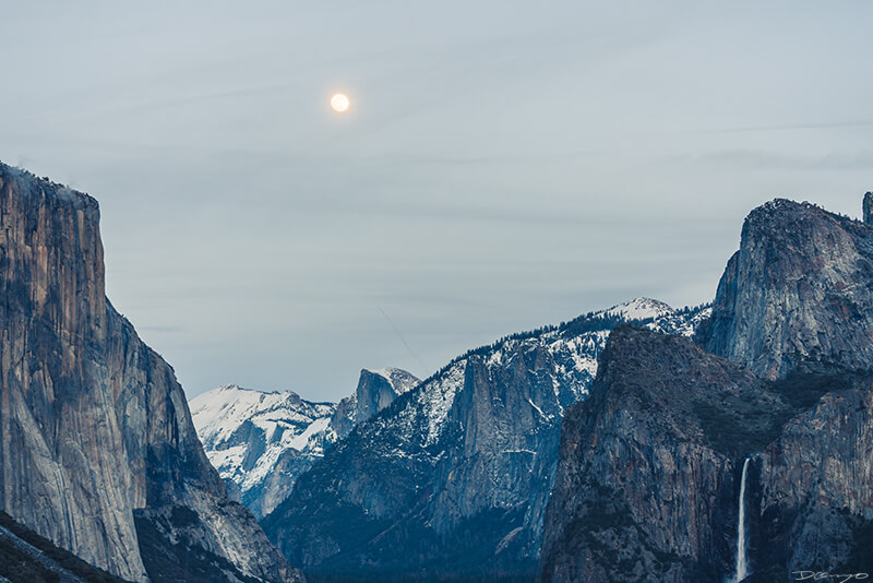 Tunnel view in Yosemite Valley with El Capitan, Half Dome, and Bridal Veil Falls in view, CA